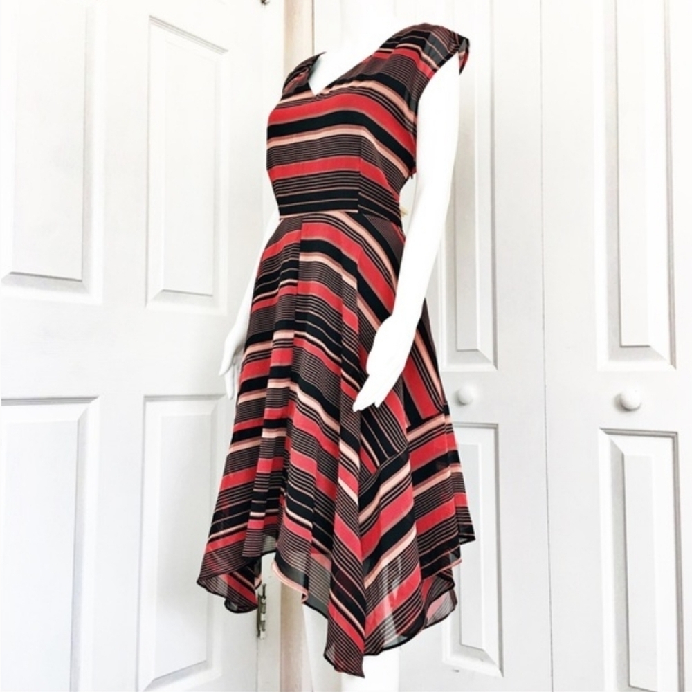 Metaphor dress - Picture 2 of 12